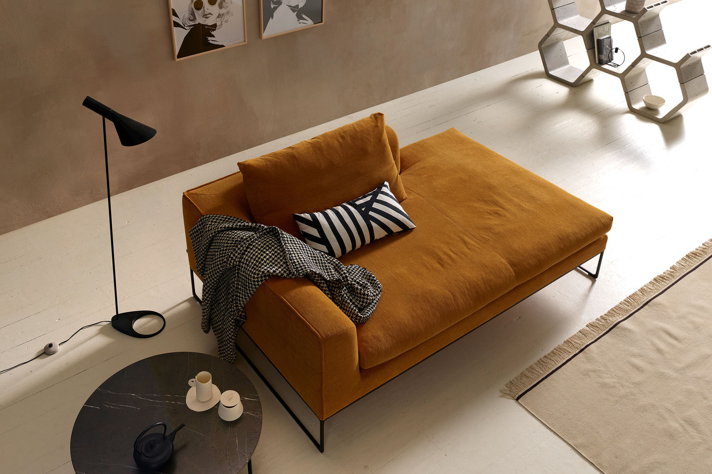 Mell Lounge mit festen Sitzkissen