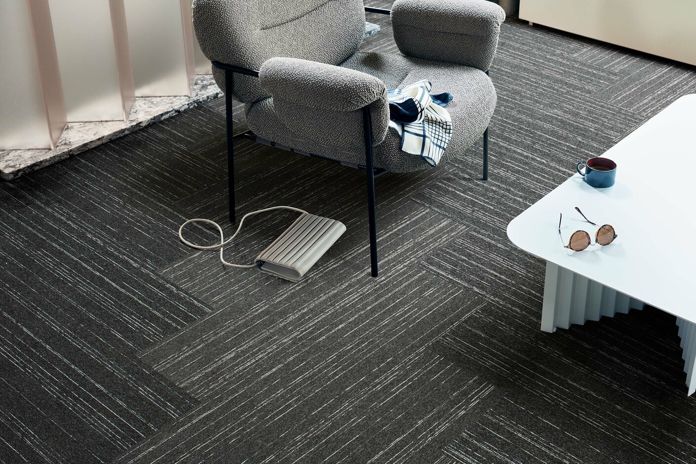 Flash Line Grey Flash Herringbone interface presentation