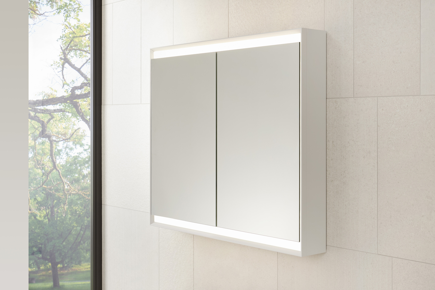 Geberit ONE Spiegelschrank mit Beleuchtung