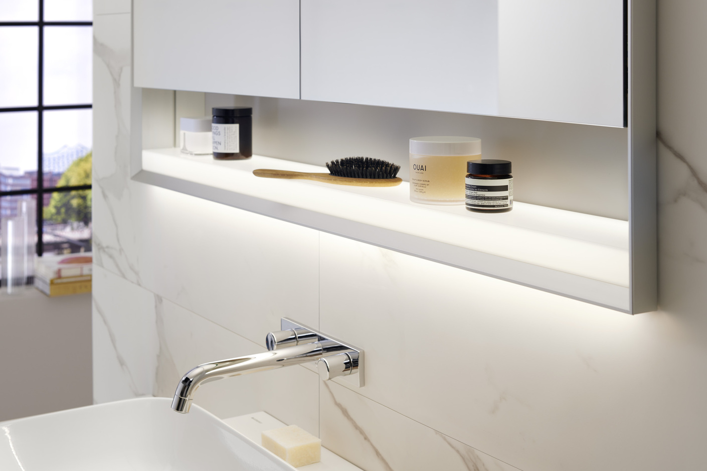 Geberit ONE Spiegelschrank mit Beleuchtung