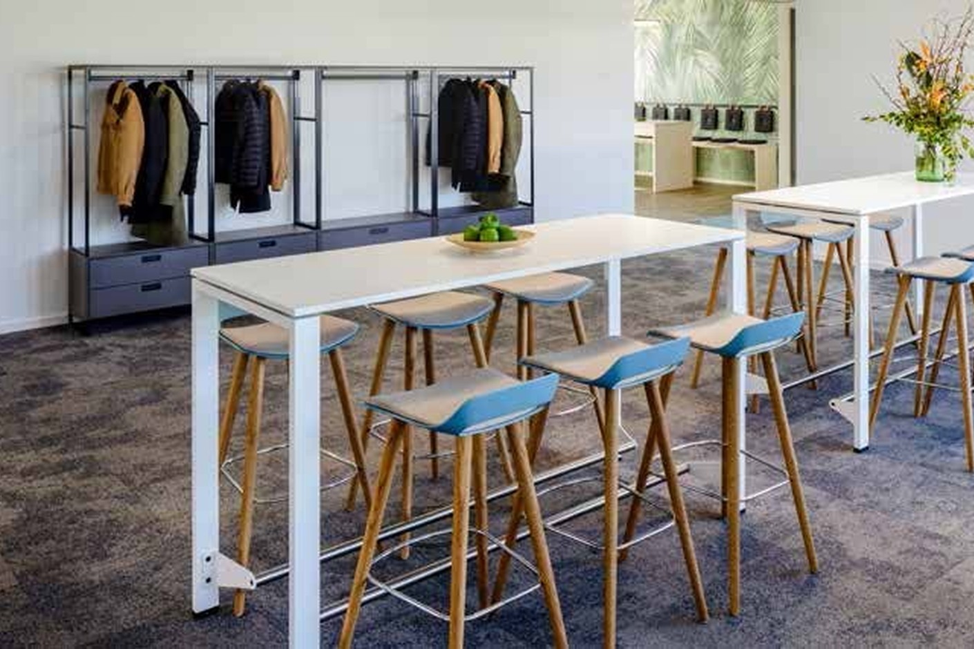 Counter-Height Table ICON