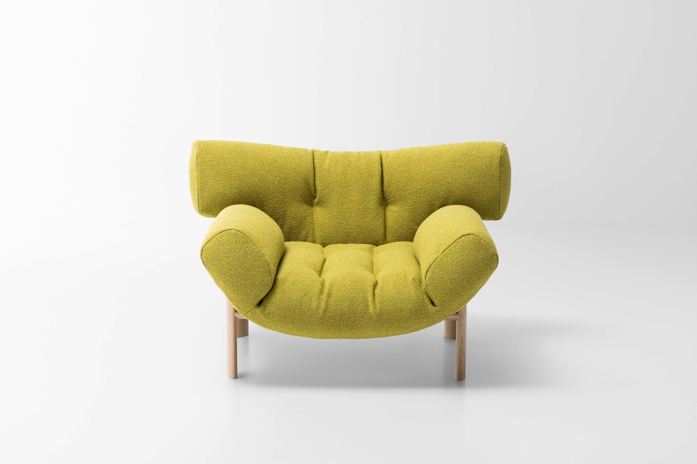 Légère armchair
