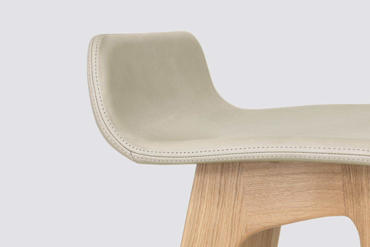 MORPH BAR – Fully upholstered