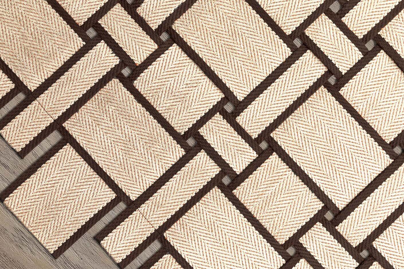 Dama Belt Rugs