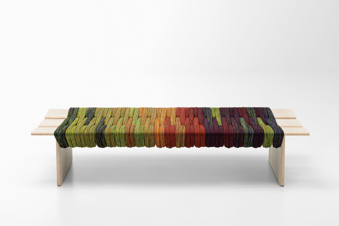 Naga bench
