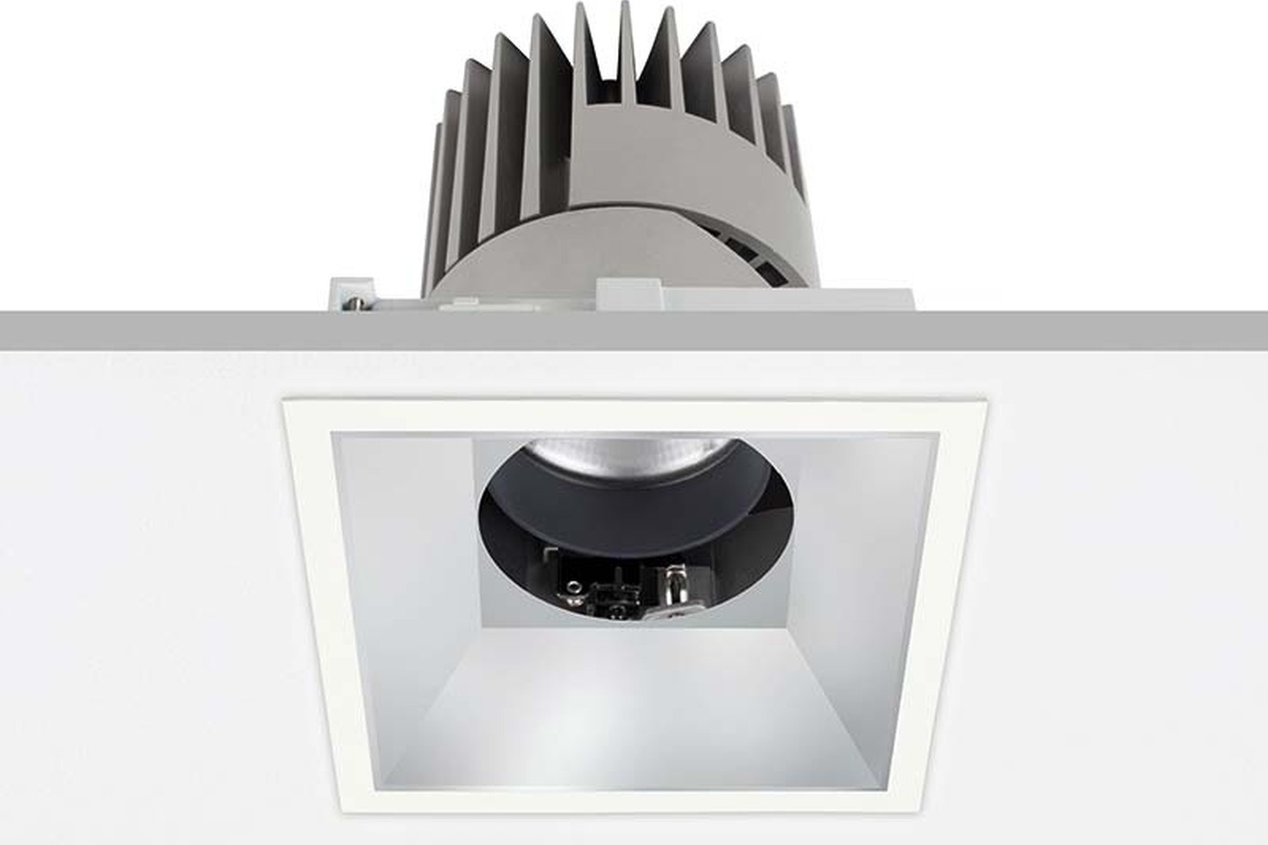 PERFORMANCE L STANDARD SPOT SQUARE 1