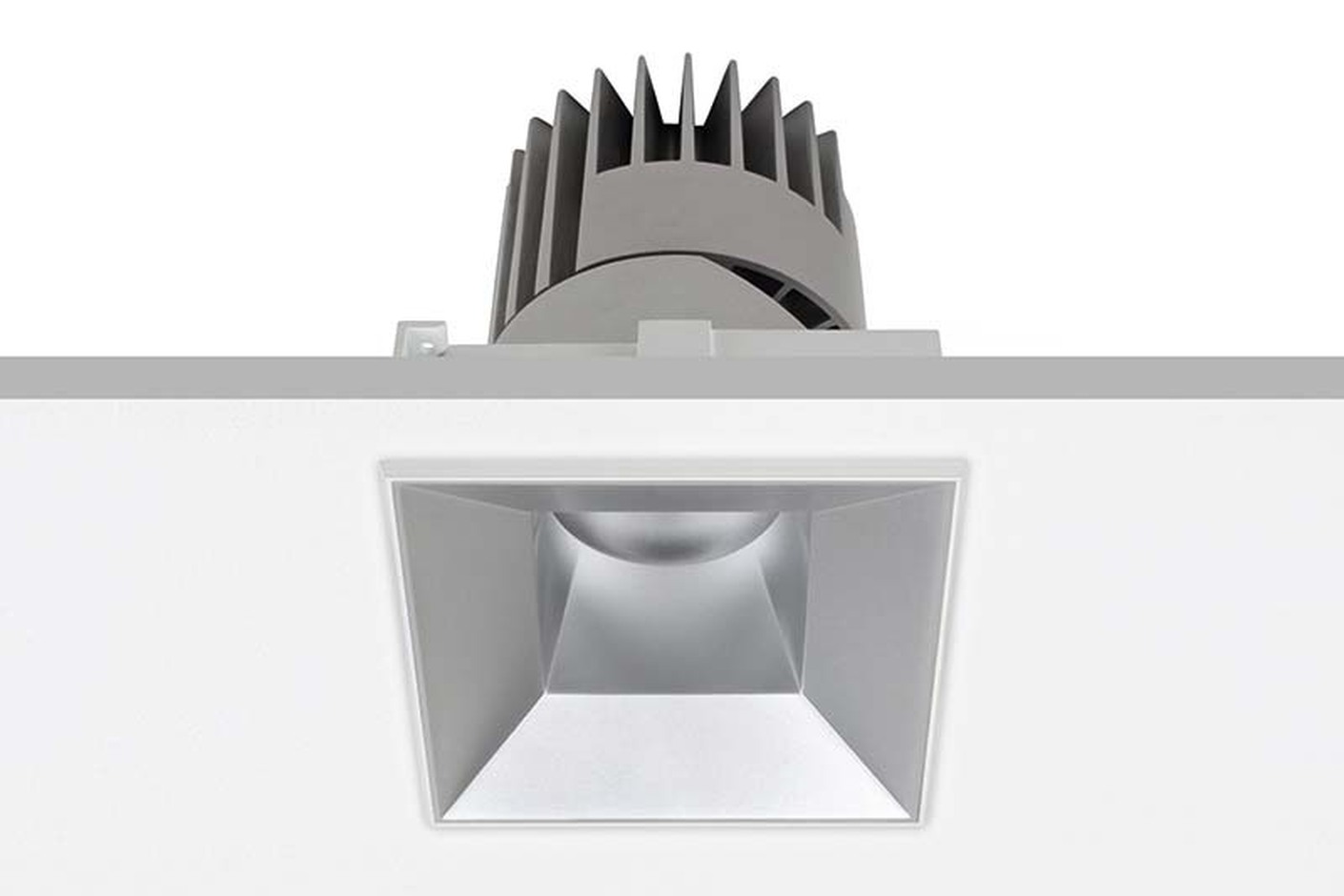 PERFOMANCE M TRIMLESS SPOT FIXED SQUARE