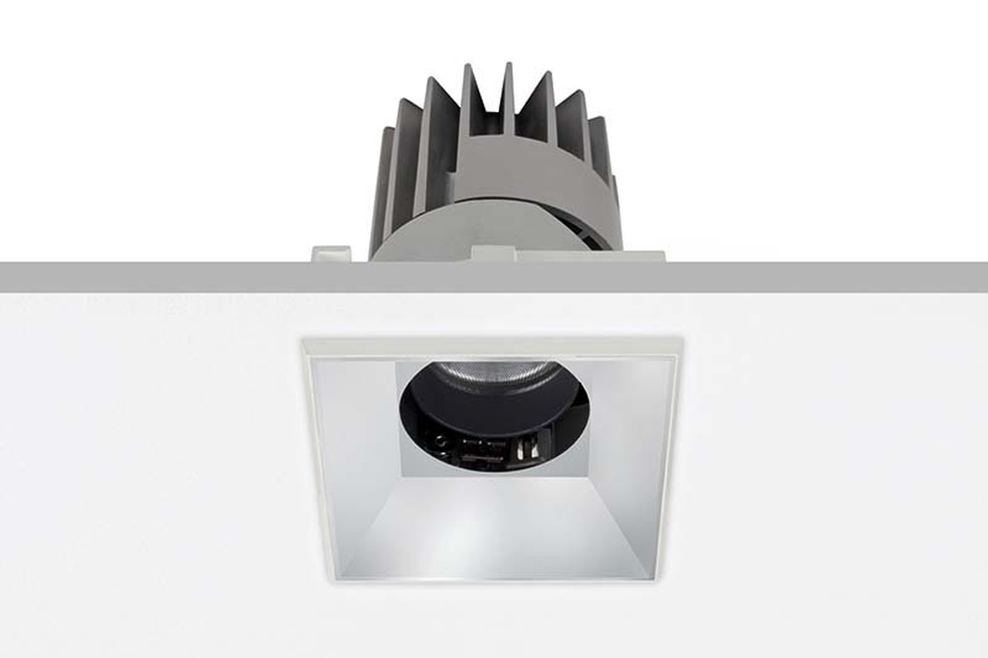 PERFORMANCE S TRIMLESS SPOT SQUARE