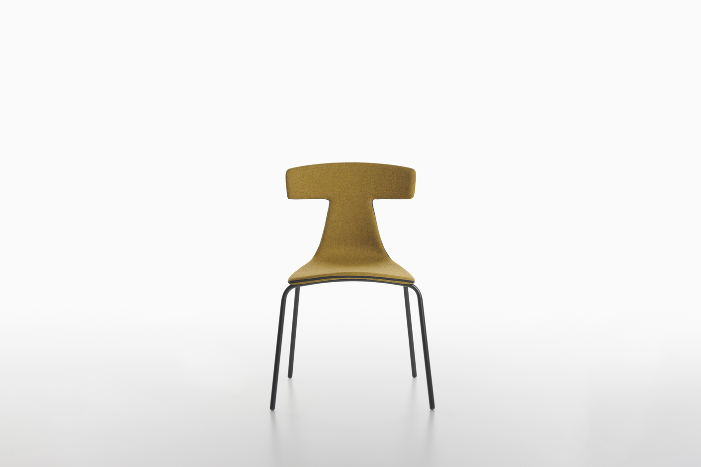 REMO upholstered chair