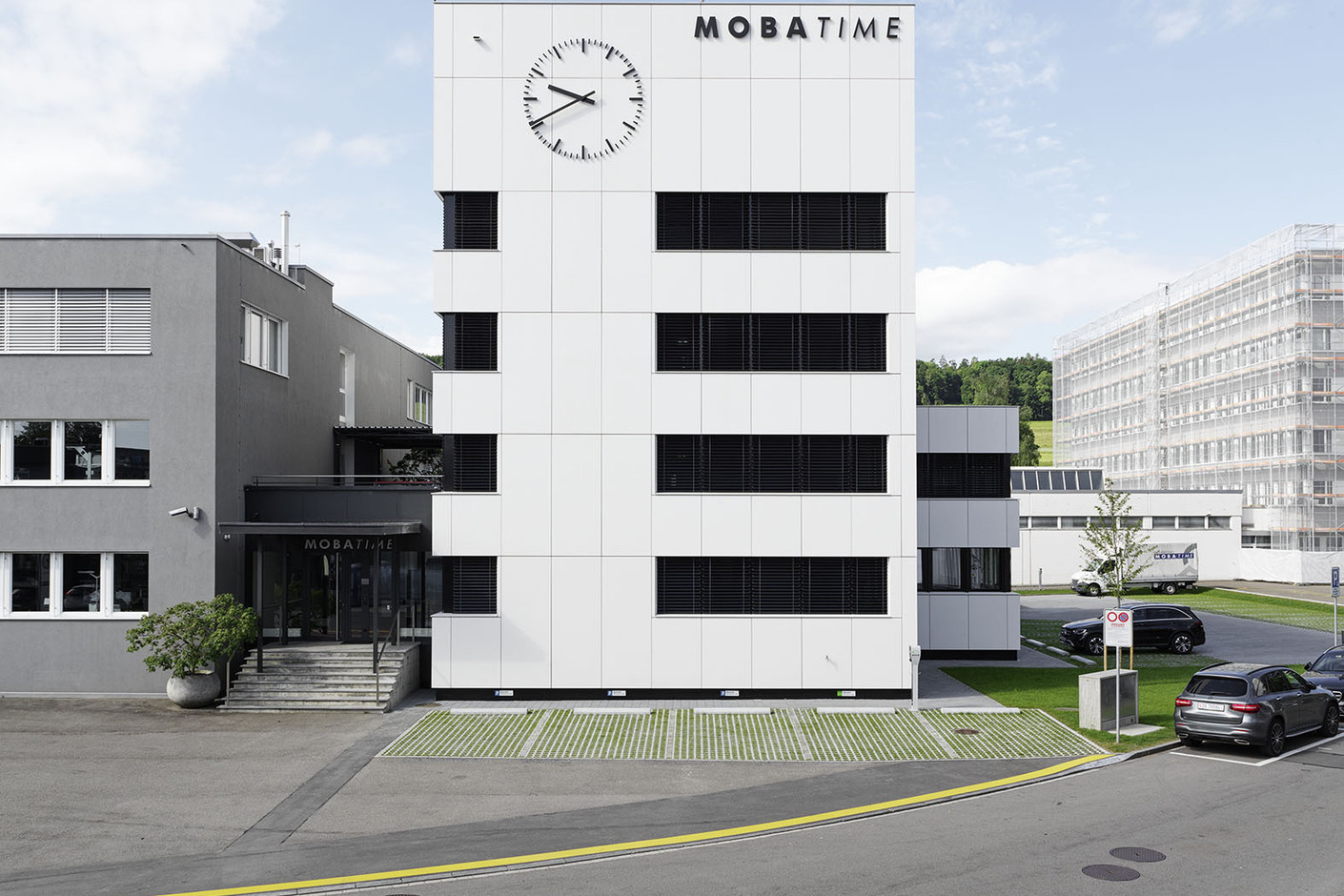 concrete skin, Mobatime