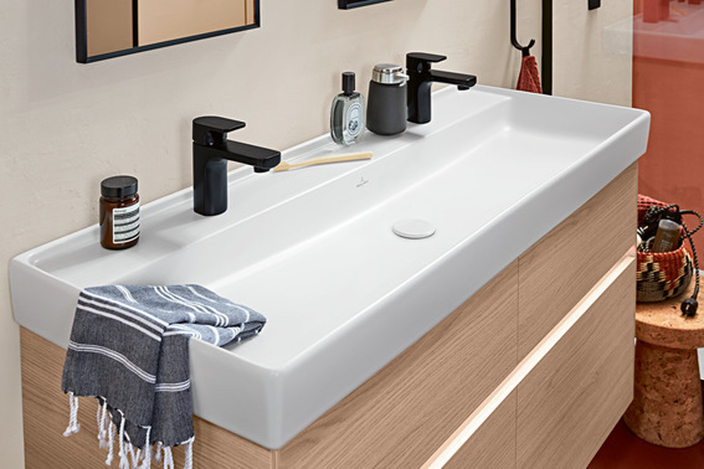 Collaro washbasins