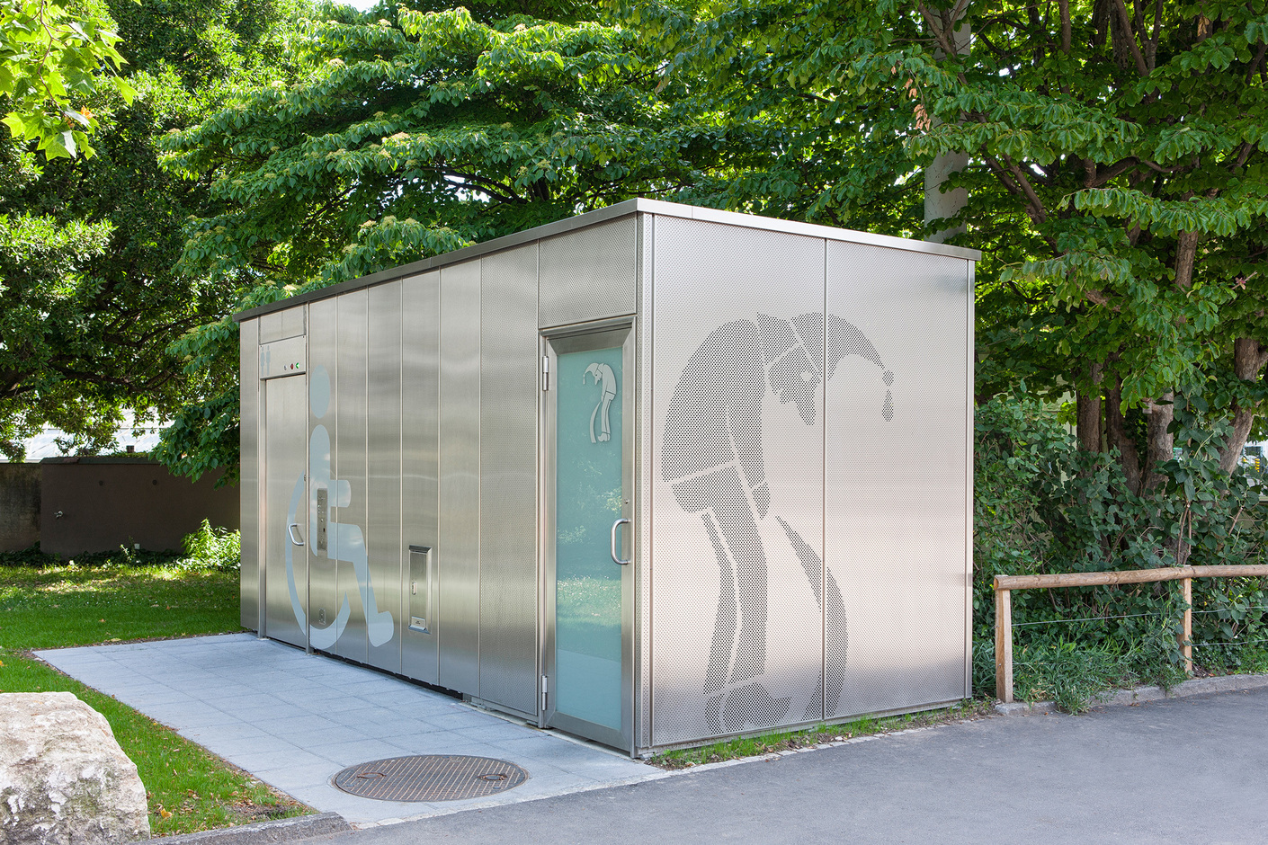 Der Waggis, Öffentliche Toiletten, Basel
