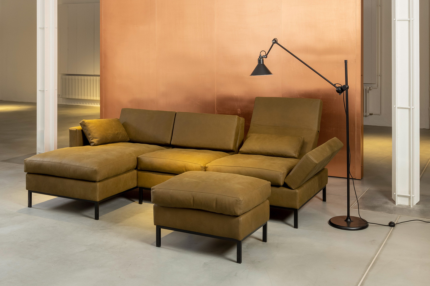 Tomo soft corner sofa