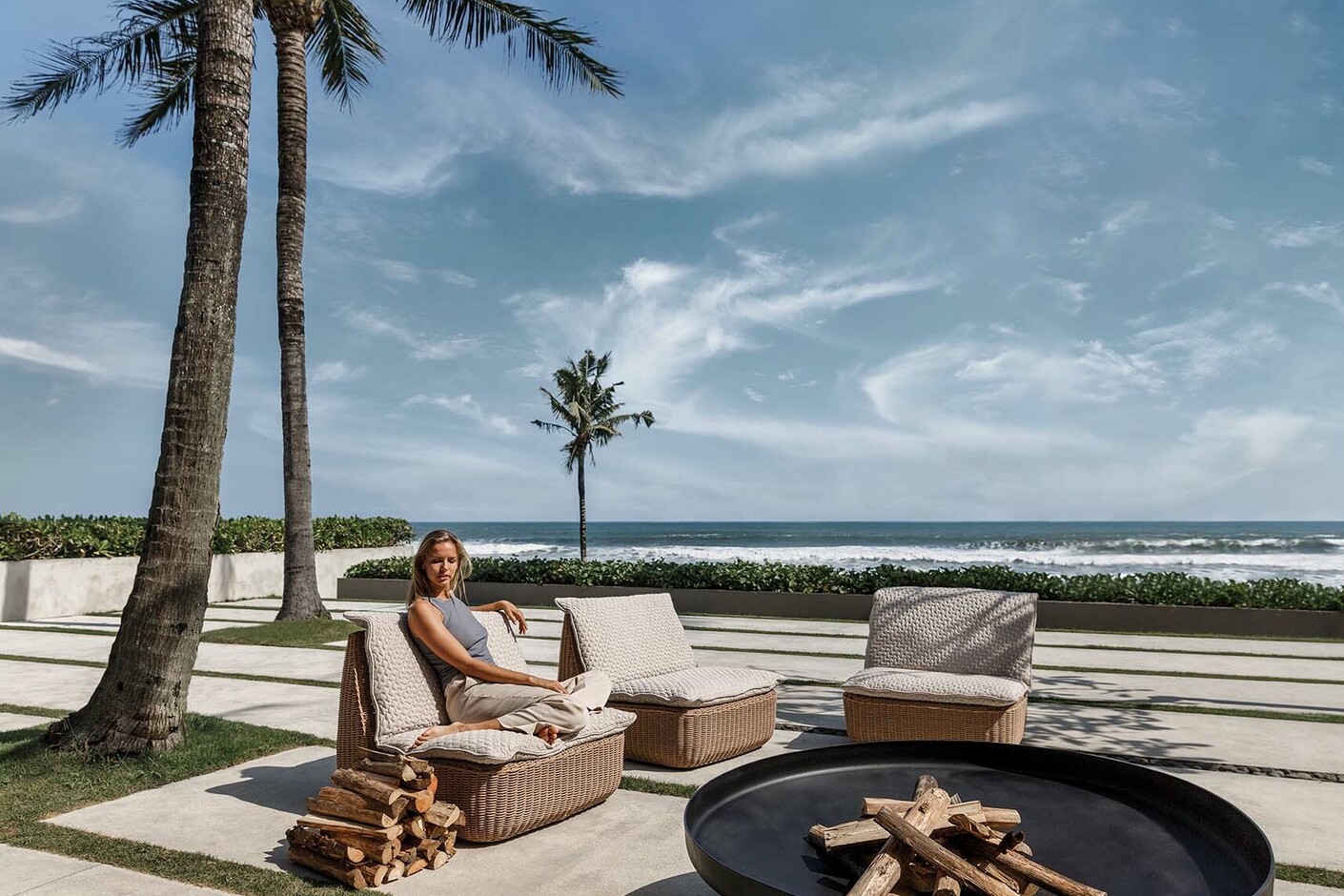 Omada lounge chair