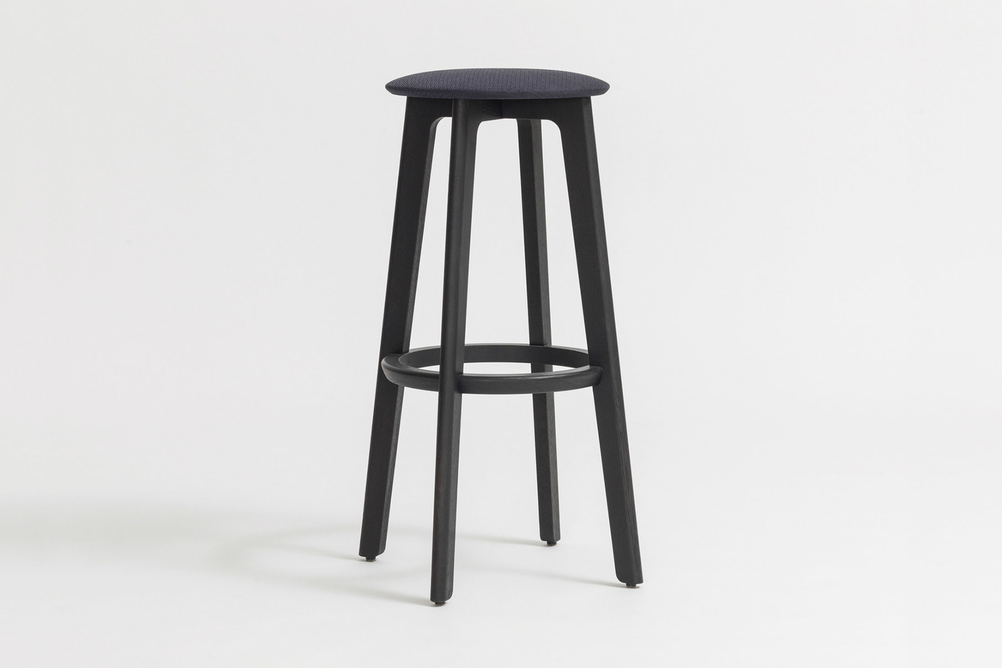 1.3 BAR – Close upholstery