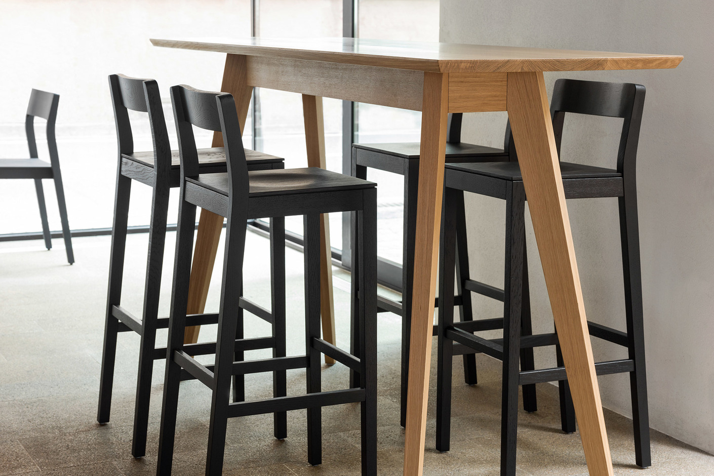 SIT BAR – Wooden seat