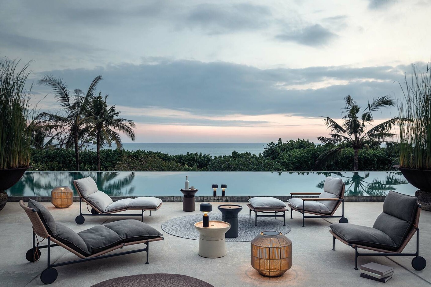 Zenith lounge Chair