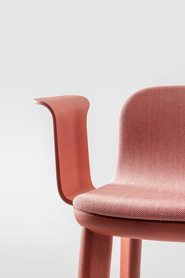 AEON COMFORT BAR – Upholstered seat