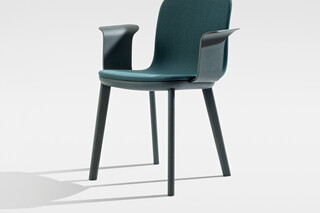 AEON – Upholstered seat  by  Zeitraum