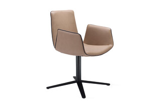 Amelie Armchair mit Fußkreuzgestell  von  Freifrau