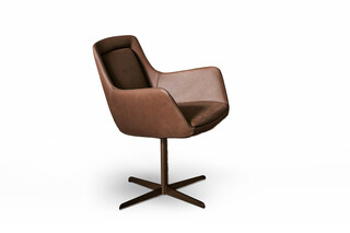 Newton low  by  Bonaldo