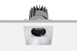 PERFORMANCE S TRIMLESS SPOT SQUARE  by  Proled