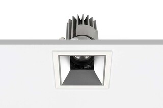 PERFORMANCE XS STANDARD SPOT SQUARE  by  Proled
