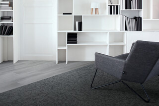 Yuton 106  by  Interface