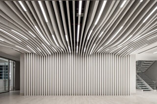 LMD-L LAOLA  by  Lindner Group