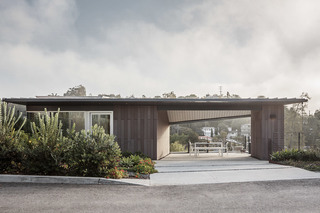 öko skin, Rustic Canyon View House Los Angeles  by  Rieder