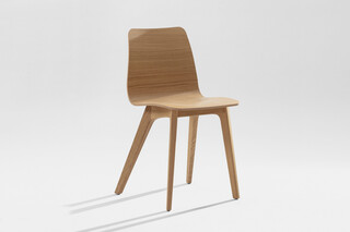 MORPH – Wooden seat veneered  by  Zeitraum