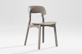 NONOTO – Wooden seat  by  Zeitraum