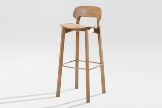 NONOTO BAR – Wooden seat  by  Zeitraum