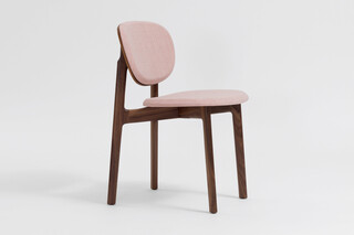 ZENSO – Fully upholstered seat and padded back  by  Zeitraum