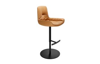 Leya bar armchair low with central leg