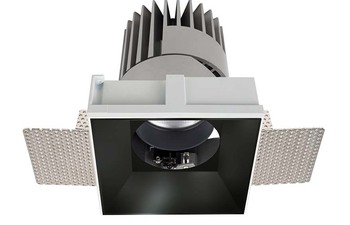 PERFORMANCE L TRIMLESS SPOT SQUARE