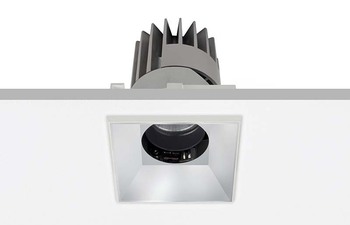 PERFORMANCE S TRIMLESS SPOT SQUARE