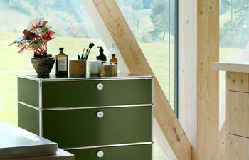 USM Haller Rollcontainer | Olivgrün