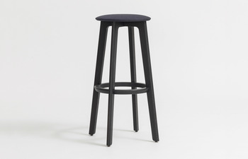 1.3 BAR – Close upholstery