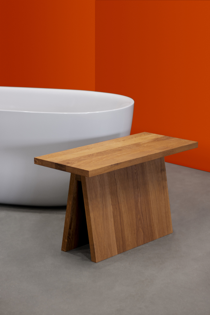 BENCH 1