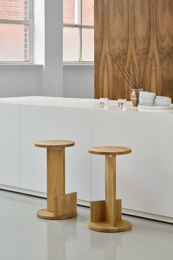 DT01 TANK Oak high and low