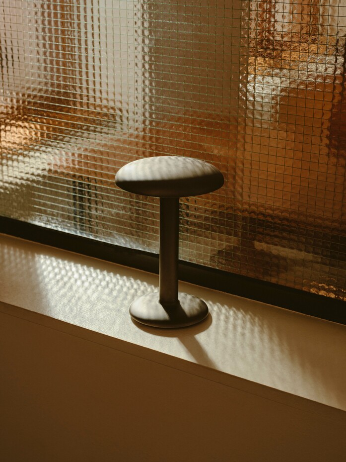 Gustave 202204 FLOS 0082