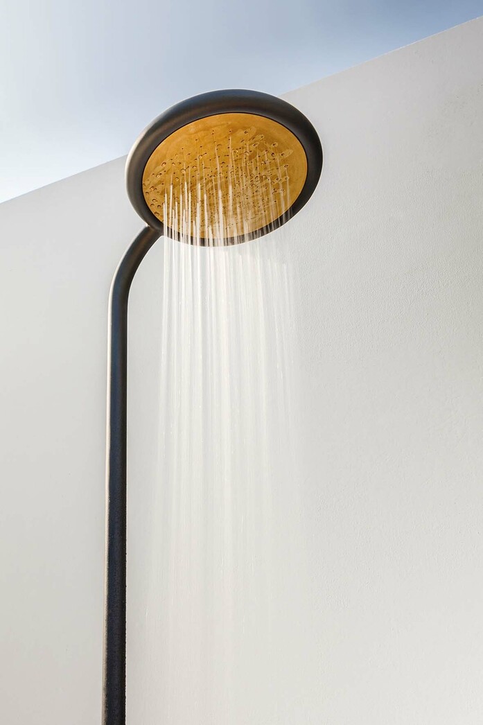 Deco garden shower detail 2