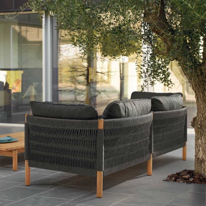 Loungemoebel sofa wetterfest teak polster anthrazit cavo ambiente rueckansicht