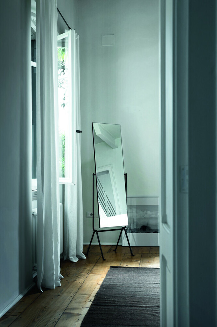 Officina mirror