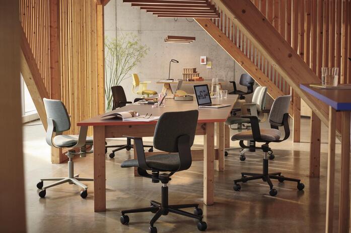 006743 WH Wi Chair 2025