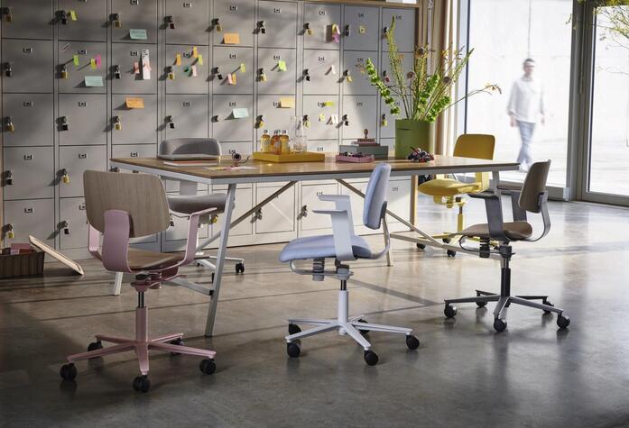 006746 WH Wi Chair 2025