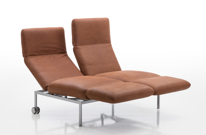 04 roro small sofa