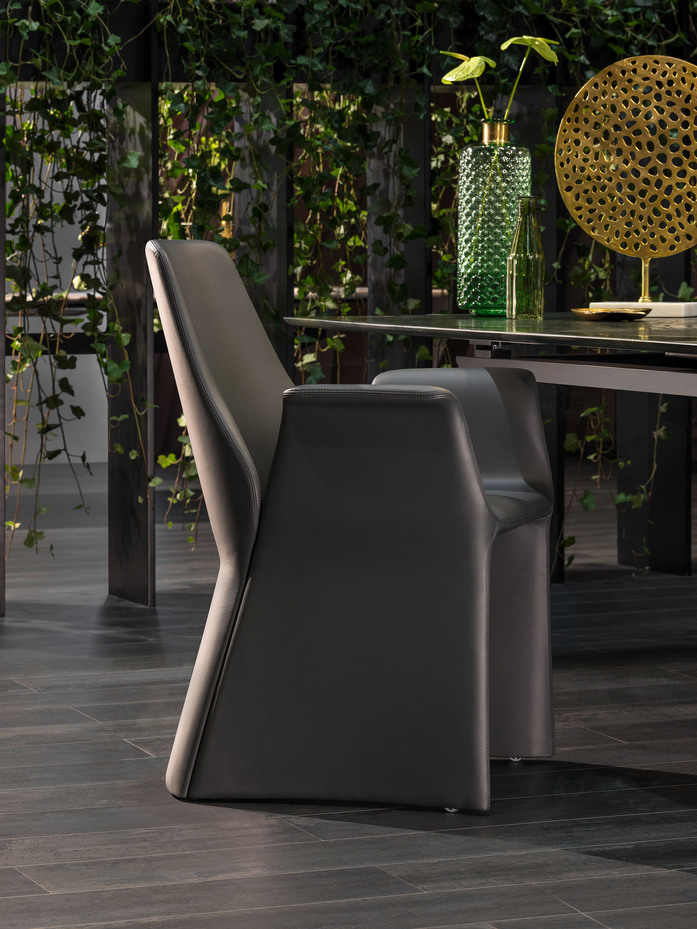 2018 0 13 Grace Ambiente seitlich gruen LII 98047an1224 II Adler Avocatus