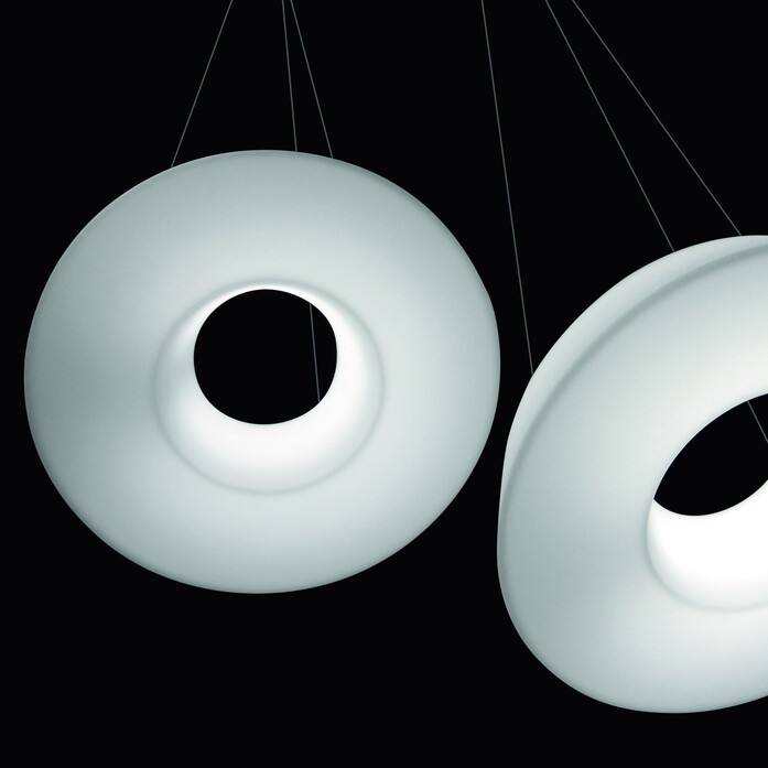 2057 XS circular pol 1